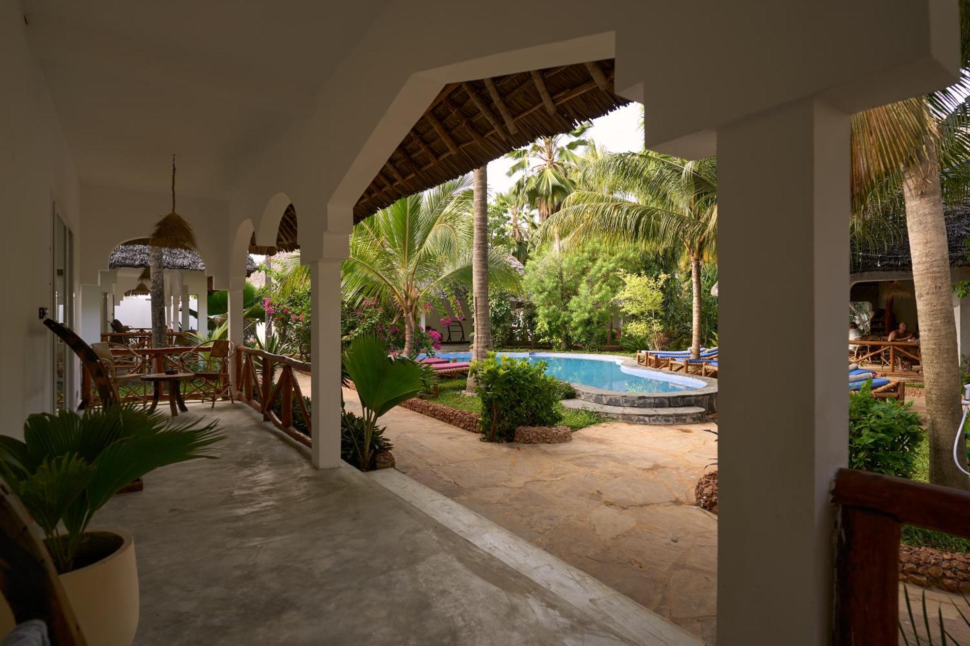 African Bungalows Nungwi Exteriör bild