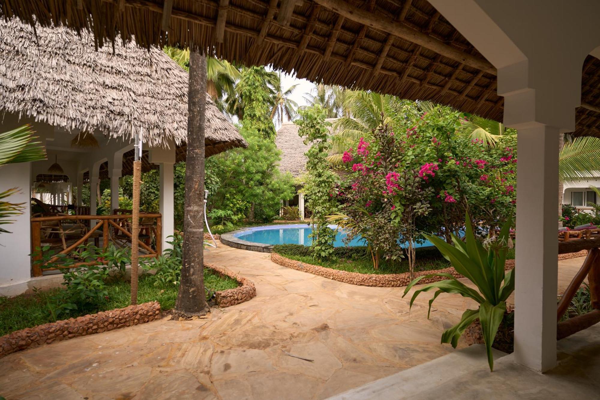 African Bungalows Nungwi Exteriör bild