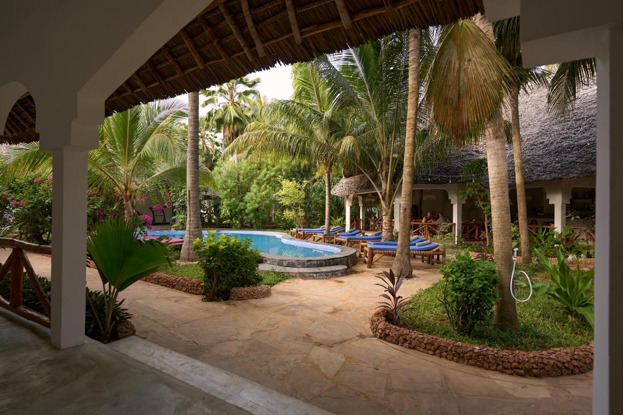 African Bungalows Nungwi Exteriör bild